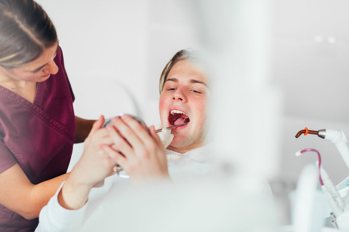 Dentist-article-1150x766.jpeg